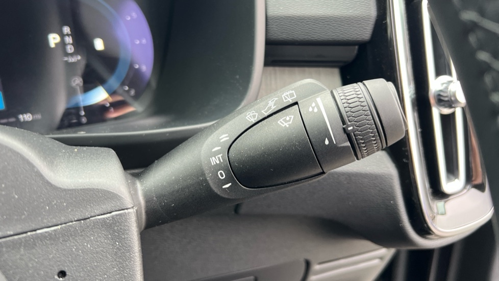 Used Volvo XC40 2024 for sale - 76871692: Photo 28