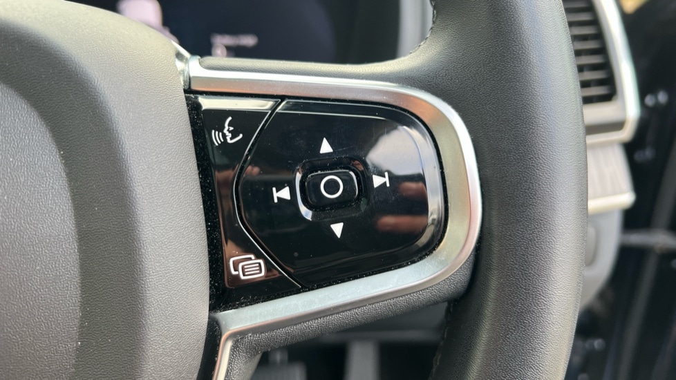 Used Volvo XC90 2023 for sale - 76872790: Photo 19