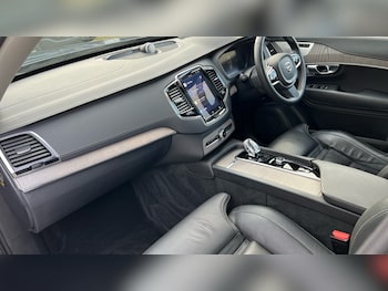 Used Volvo XC90 2023 for sale - 76872790: Photo