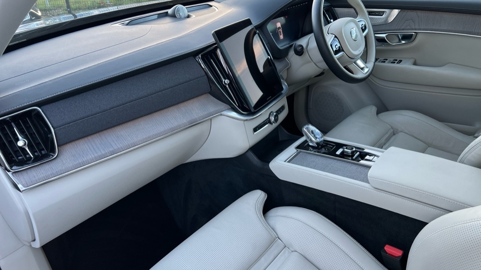 Used Volvo XC90 2025 for sale - 76842126: Photo 4