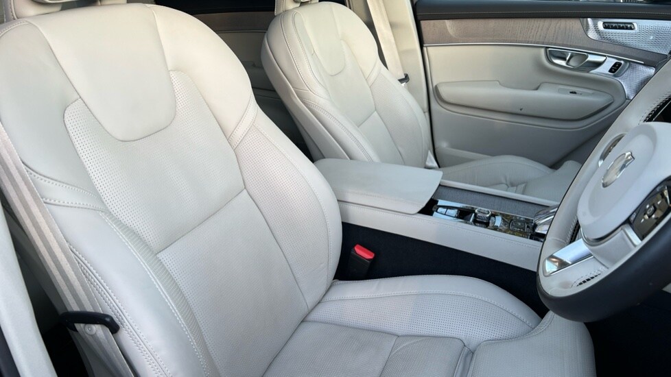 Used Volvo XC90 2025 for sale - 76842126: Photo 9