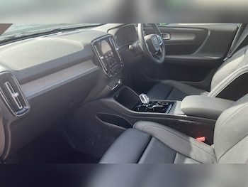 Used Volvo XC40 2025 for sale - 76014991: Photo 4