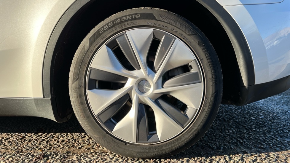 Used Tesla Model Y 2024 for sale - 76872816: Photo 18