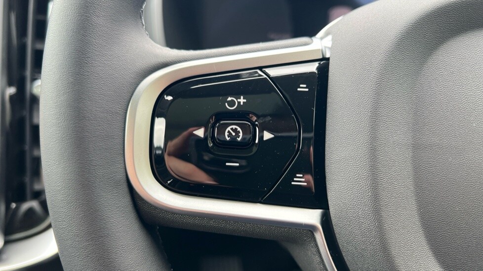 Used Volvo XC90 2025 for sale - 76870420: Photo 38