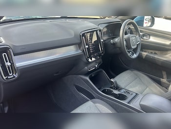 Used Volvo XC40 2024 for sale - 75509792: Photo