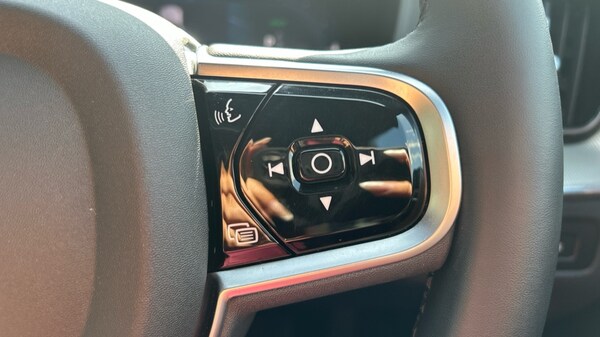 Used Volvo XC60 2024 for sale - 75547387: Photo 19