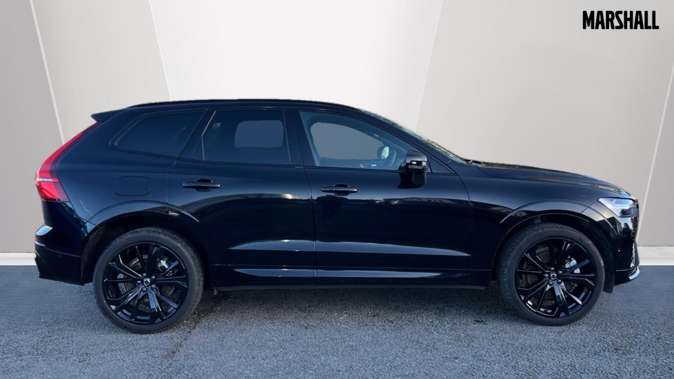 Used Volvo XC60 2025 for sale - 76873339: Photo 3