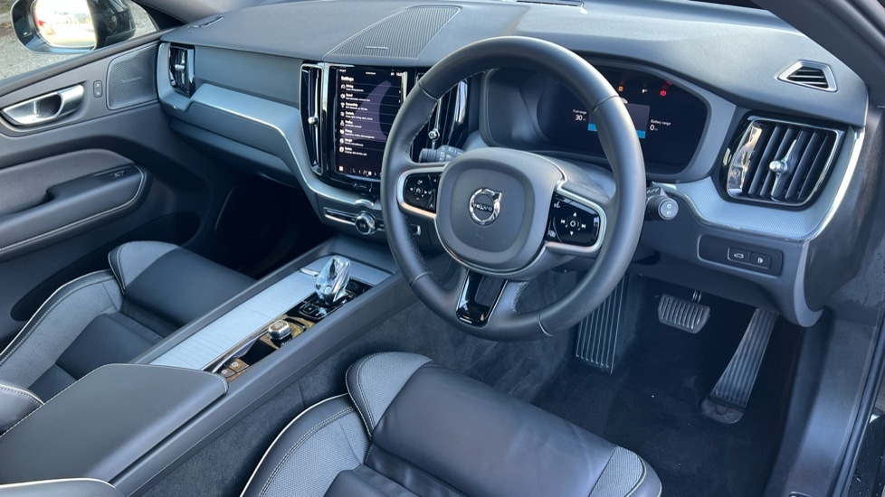 Used Volvo XC60 2025 for sale - 76873339: Photo 5