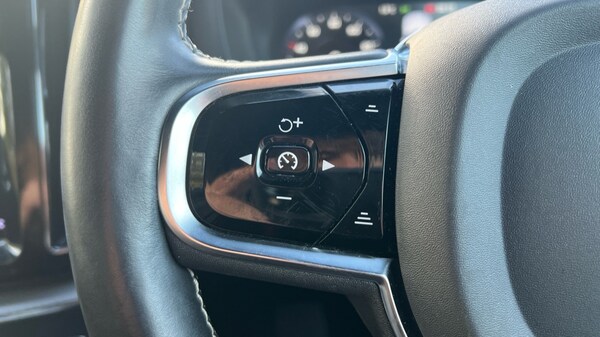 Used Volvo XC60 2020 for sale - 76008172: Photo 37