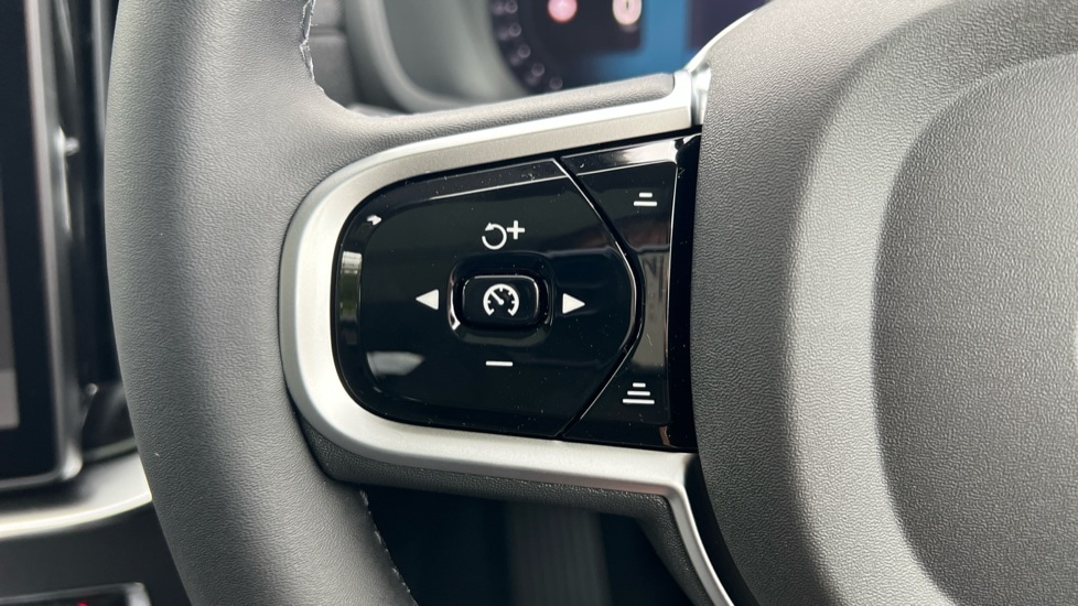 Used Volvo XC90 2025 for sale - 76870404: Photo 38