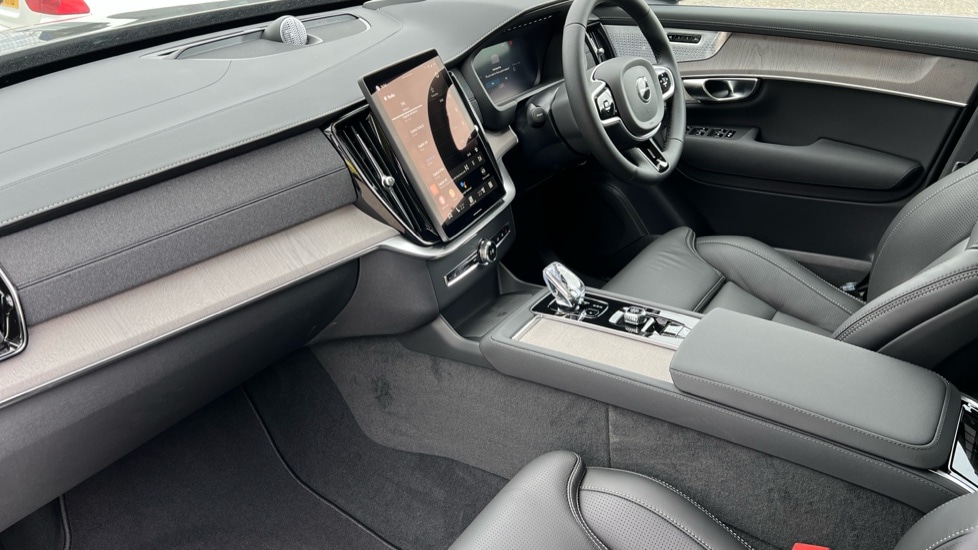 Used Volvo XC90 2025 for sale - 76870404: Photo 4