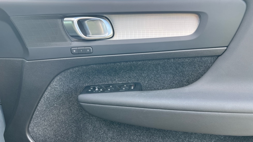 Used Volvo XC40 2023 for sale - 76079402: Photo 15