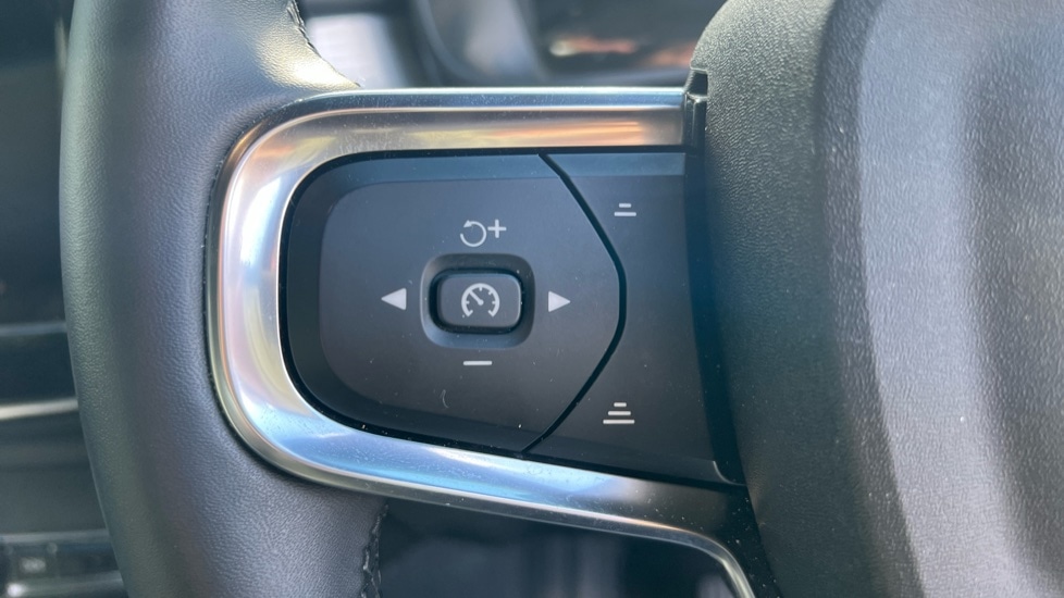 Used Volvo XC40 2023 for sale - 76079402: Photo 18