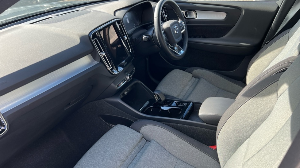 Used Volvo XC40 2023 for sale - 76079402: Photo 4