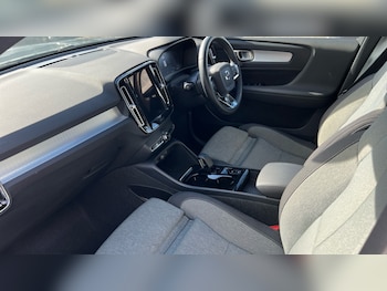 Used Volvo XC40 2023 for sale - 76079402: Photo 4
