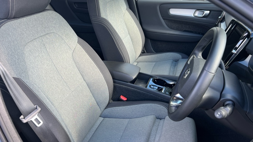 Used Volvo XC40 2023 for sale - 76079402: Photo 9