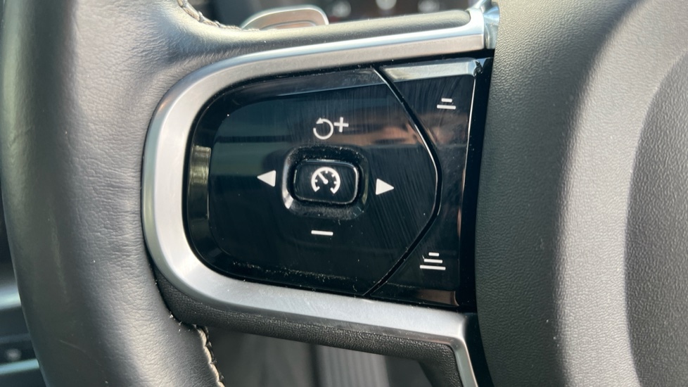 Used Volvo XC60 2019 for sale - 76966665: Photo 37