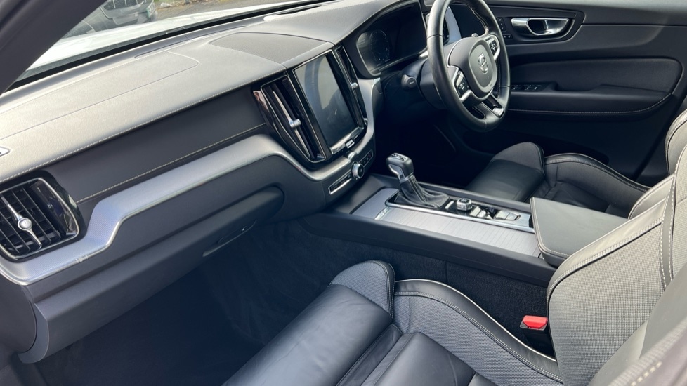 Used Volvo XC60 2019 for sale - 76966665: Photo 4