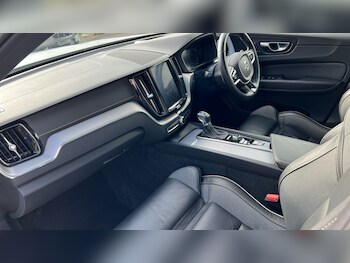 Used Volvo XC60 2019 for sale - 76289925: Photo