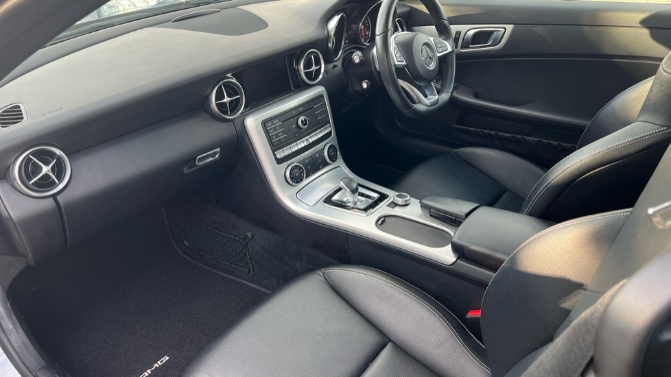 Used Mercedes-Benz SLC 2018 for sale - 76458860: Photo 10