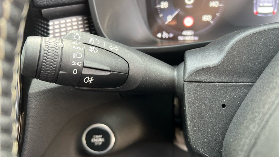 Used Volvo XC40 2020 for sale - 76873757: Photo 27