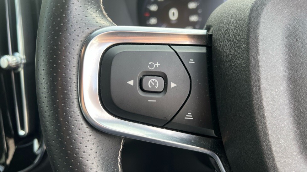 Used Volvo XC40 2020 for sale - 76873757: Photo 35