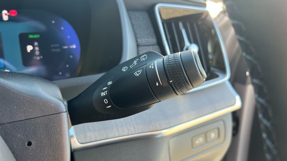 Used Volvo XC90 2025 for sale - 76870409: Photo 28