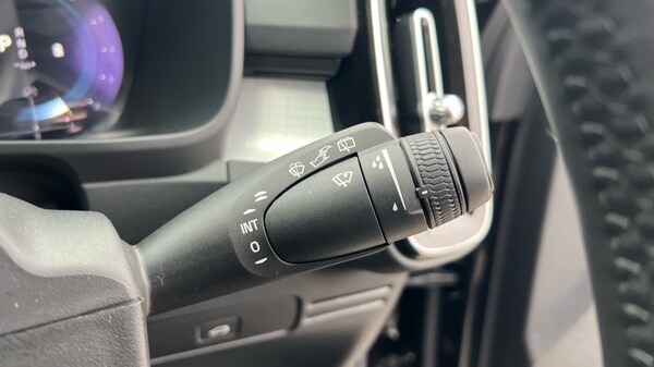 Used Volvo XC40 2022 for sale - 76265595: Photo 28