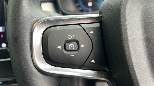 Used Volvo XC40 2022 for sale - 76265595: Photo 37