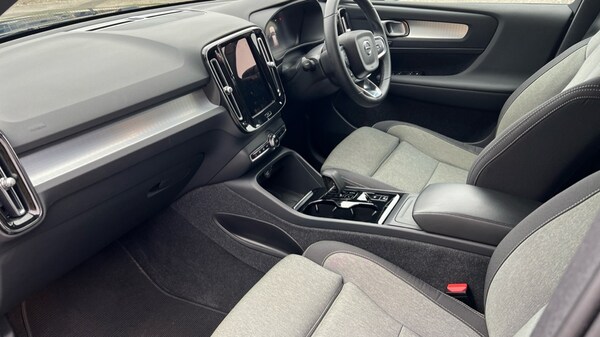 Used Volvo XC40 2022 for sale - 76265595: Photo 4