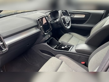 Used Volvo XC40 2022 for sale - 76265595: Photo 4