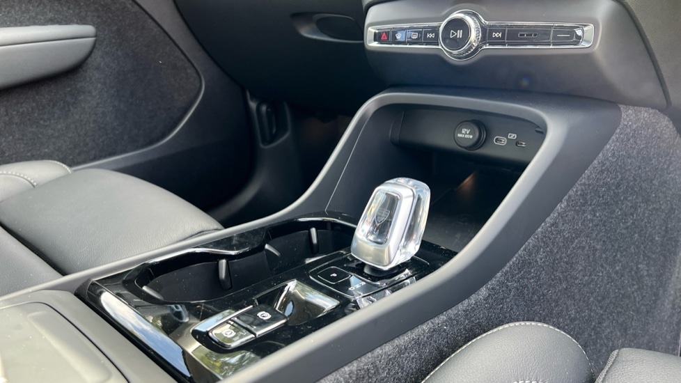 Used Volvo XC40 2025 for sale - 76870442: Photo 14