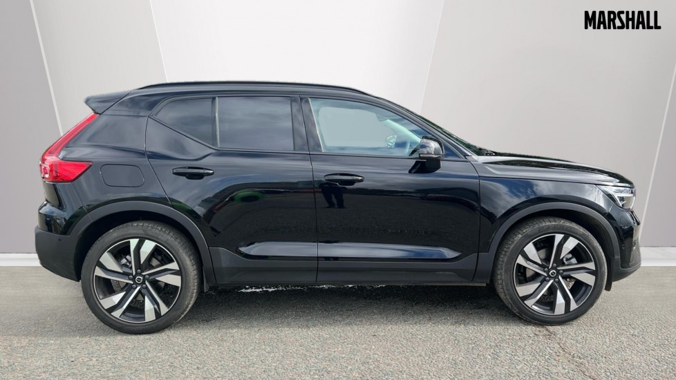 Used Volvo XC40 2025 for sale - 76870442: Photo 3