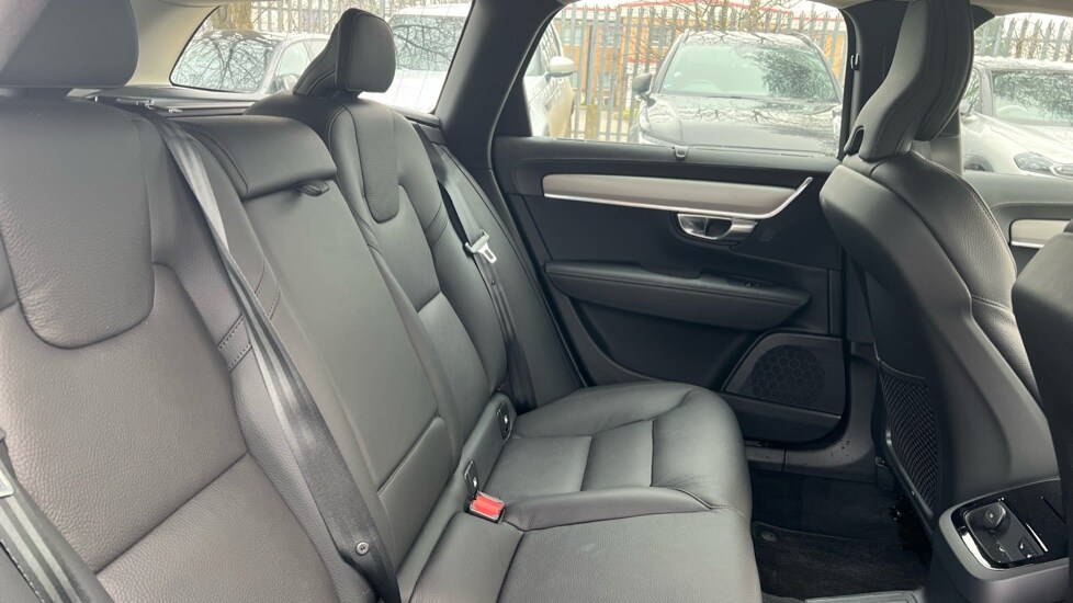Used Volvo V90 2024 for sale - 76868623: Photo 10