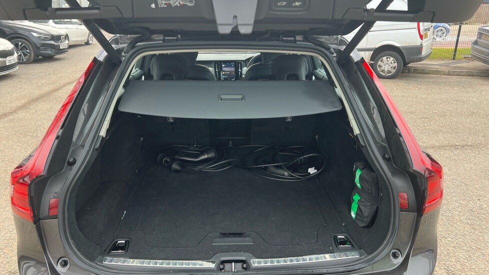 Used Volvo V90 2024 for sale - 76868623: Photo 17