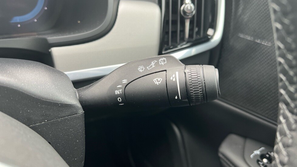 Used Volvo V90 2024 for sale - 76868623: Photo 28