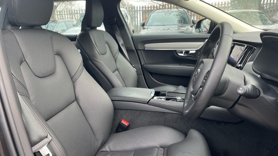 Used Volvo V90 2024 for sale - 76868623: Photo 9