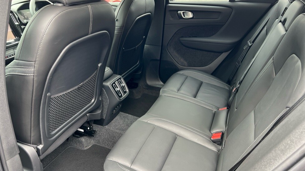 Used Volvo XC40 2024 for sale - 76168561: Photo 10