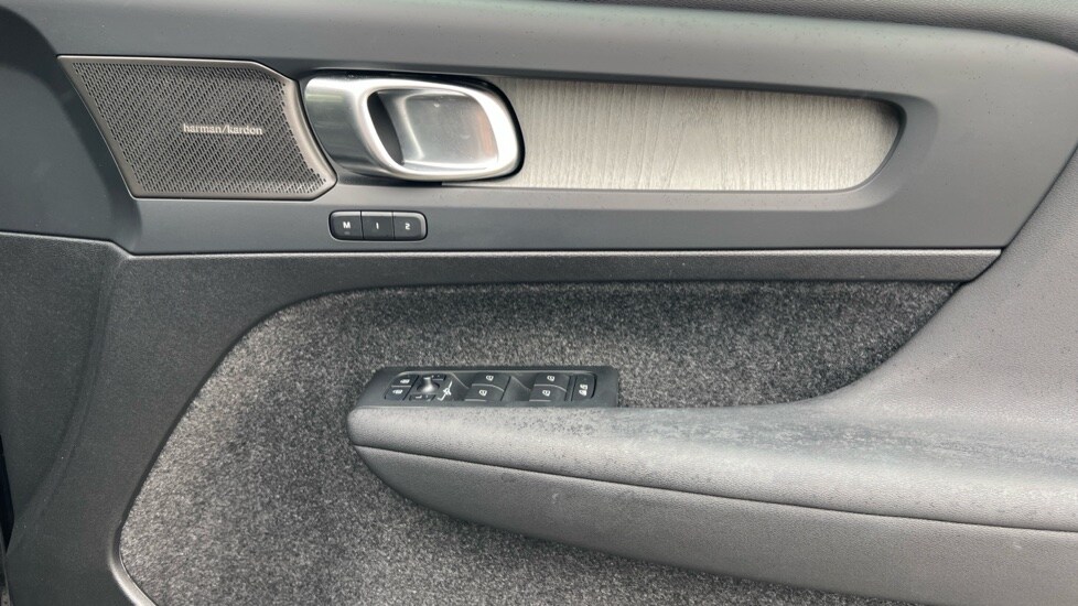 Used Volvo XC40 2024 for sale - 76168561: Photo 15