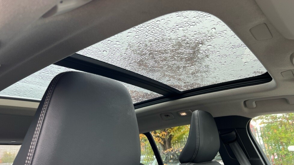 Used Volvo XC40 2024 for sale - 76168561: Photo 34