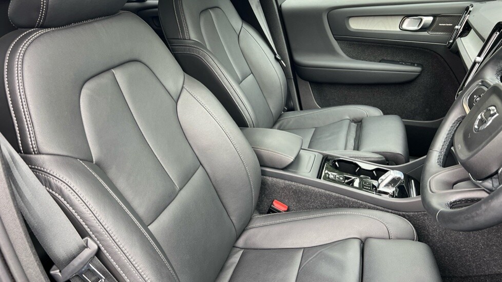 Used Volvo XC40 2024 for sale - 76168561: Photo 9