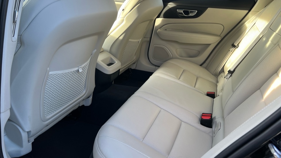 Used Volvo V60 2020 for sale - 76609698: Photo 10