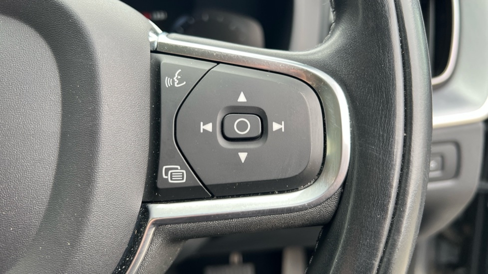 Used Volvo XC60 2021 for sale - 76229452: Photo 19