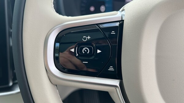 Used Volvo XC90 2025 for sale - 76154620: Photo 38