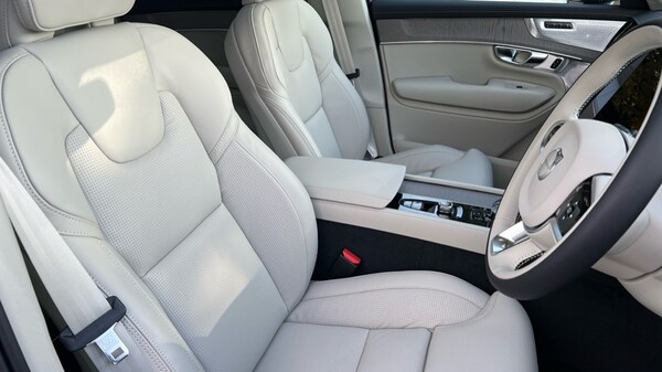 Used Volvo XC90 2025 for sale - 76154620: Photo 9