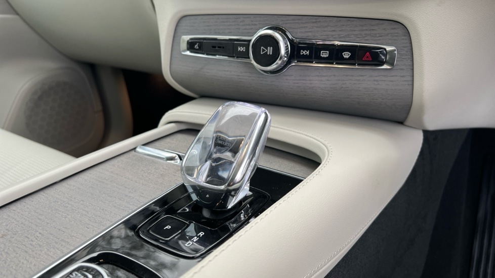 Used Volvo XC90 2025 for sale - 76872748: Photo 14