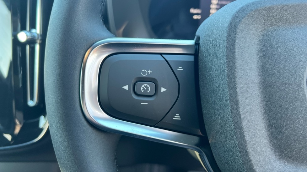 Used Volvo XC40 2025 for sale - 76894782: Photo 18