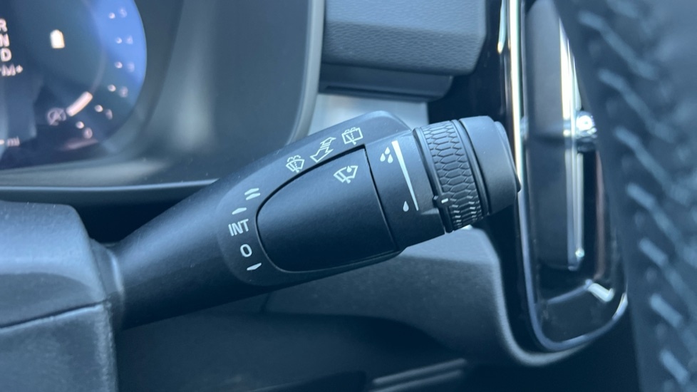 Used Volvo XC40 2025 for sale - 76894782: Photo 28