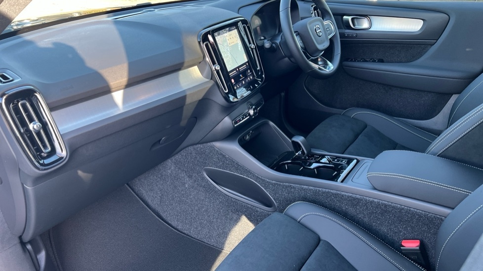Used Volvo XC40 2025 for sale - 76894782: Photo 4