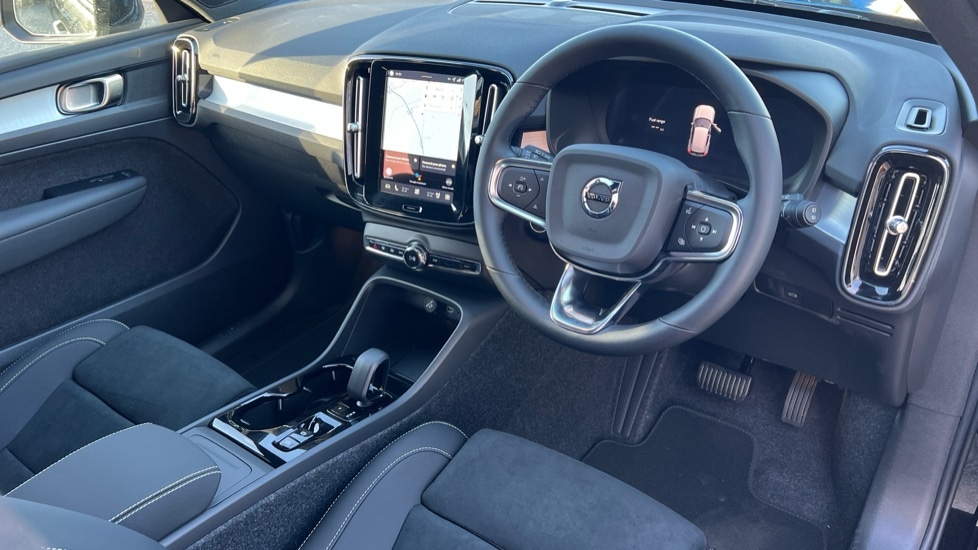 Used Volvo XC40 2025 for sale - 76894782: Photo 5